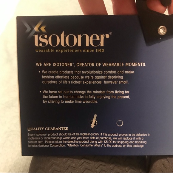 Isotoner Slippers 😴 - Picture 2 of 5